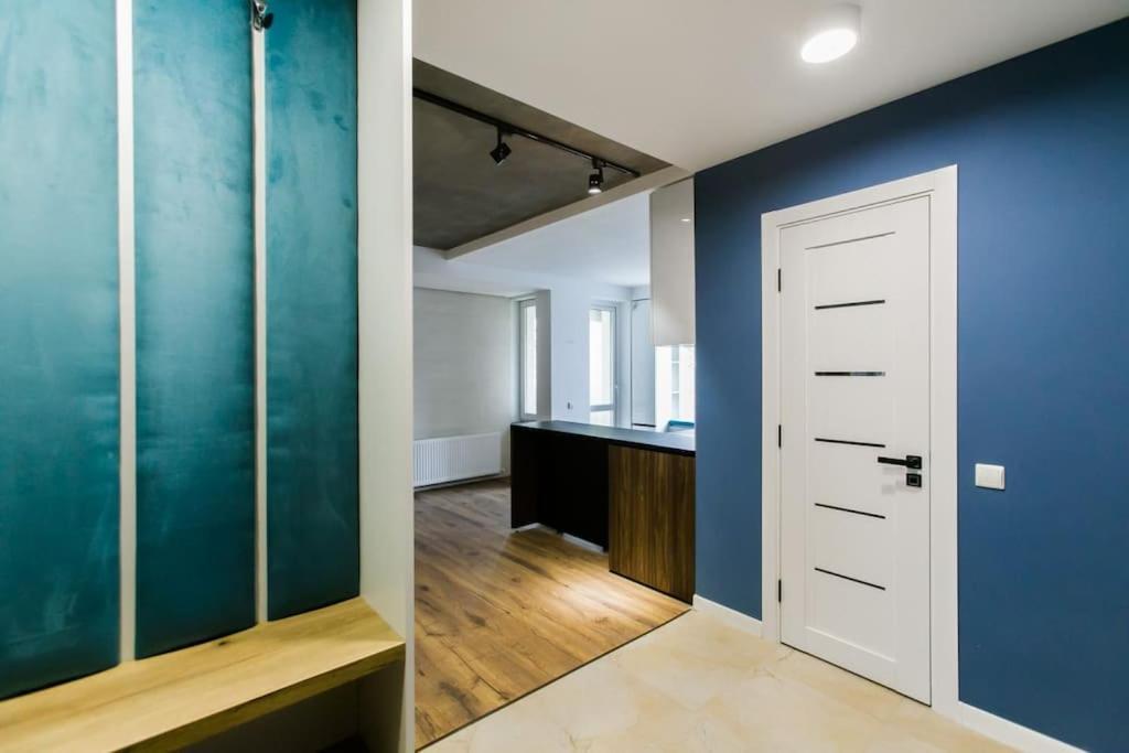 Lev Tolstoi Studio Appartamento Chişinău Esterno foto